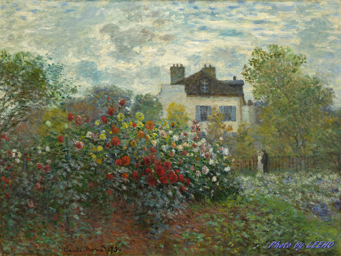 Claude Monet - The Artist's Garden in Argenteuil (A Corner of the Garden with Dahlias).jpg